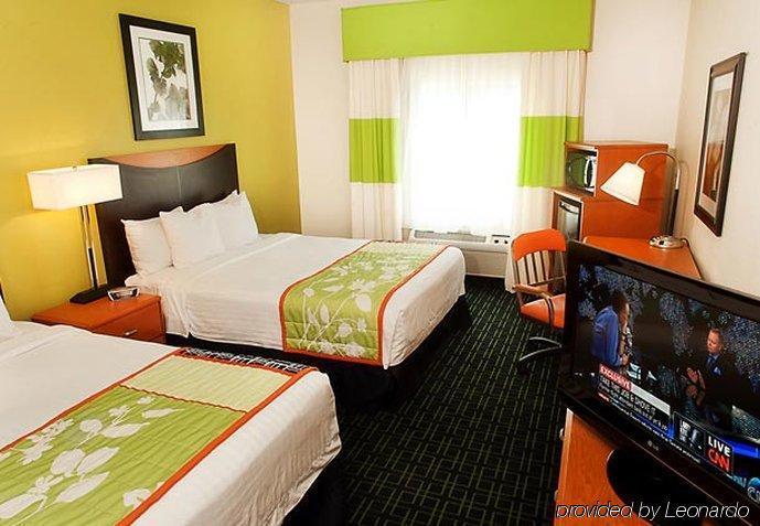 Fairfield Inn & Suites Midland Quarto foto